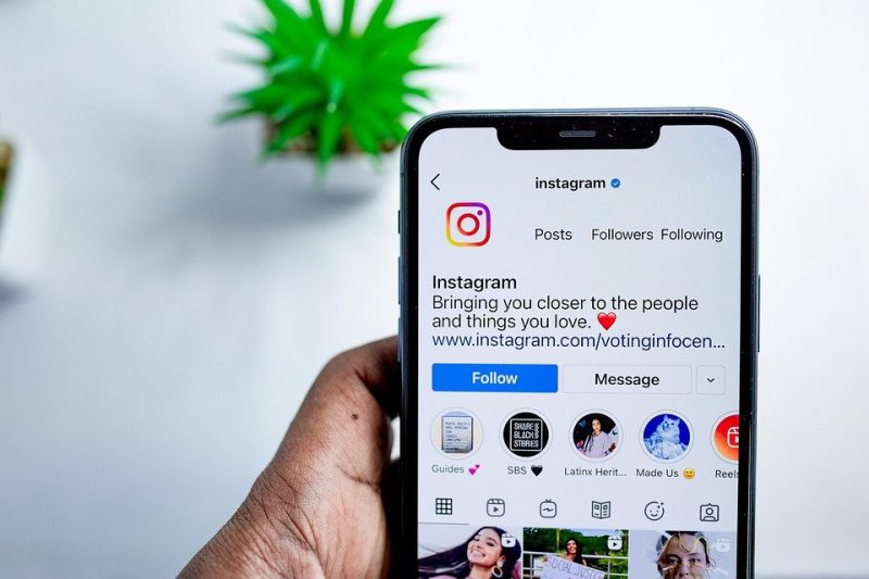 Instagram update delay due to regional rollout