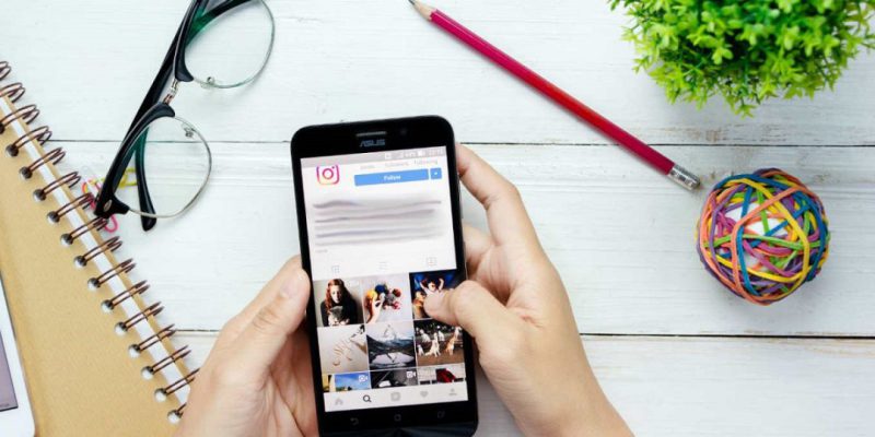 Creative ways to promote your Instagram Book Now button with stories and highlights