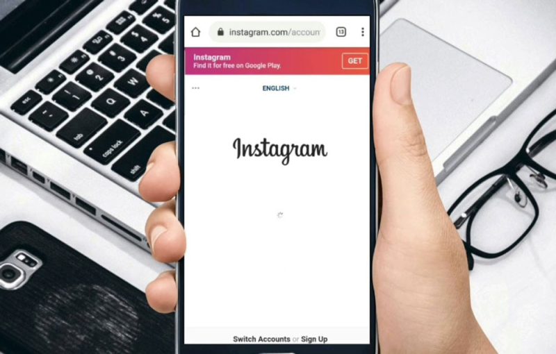 A user reporting a problem through the Instagram Help Center, explaining that their post was deleted without breaking any community guidelines.