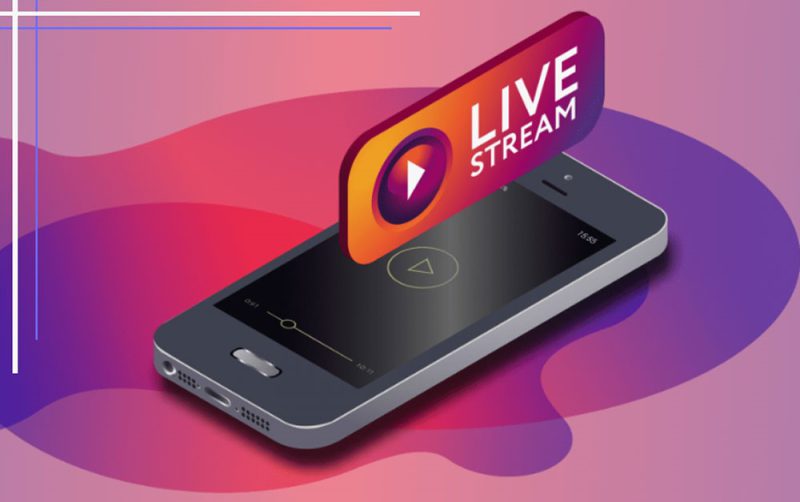 A comparison table showing the pros and cons of different methods for saving Instagram Live videos.