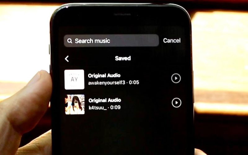 A smartphone screen displaying the best audio strategy for Instagram growth, combining early trend adoption with original content.